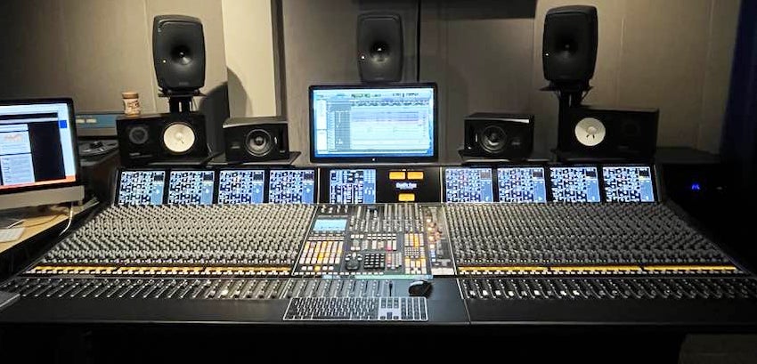 Free Images : computer, mac, record, technology, play, equipment,  instrument, mic, recording studio, professional, playing, musician,  speaker, room, amplifier, dj, electronic, stereo, audio, equalizer,  musical, singing, mixer, digital, media, sound